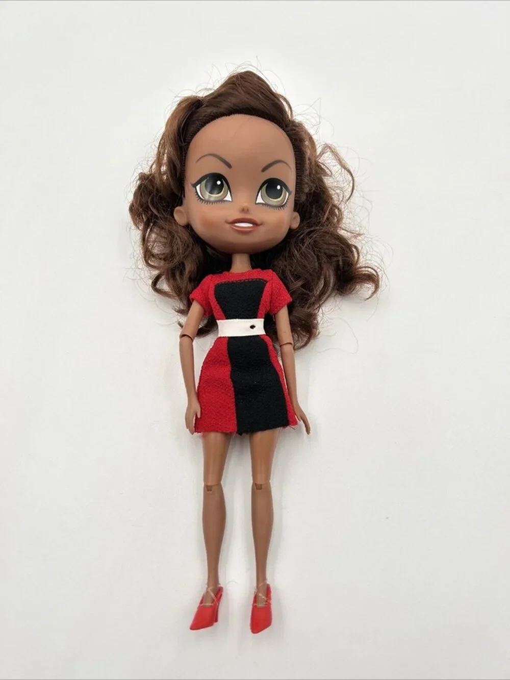The Beatrix Girls Chantal Doll Brown Hair Green Eyes Popstar London Tour Limited